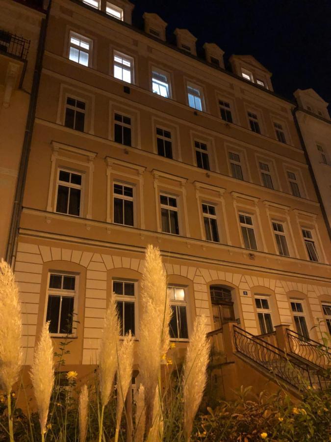 Byt S Krasnou Vyhlidkou Na Hotel Imperial Karlovy Vary Exterior foto
